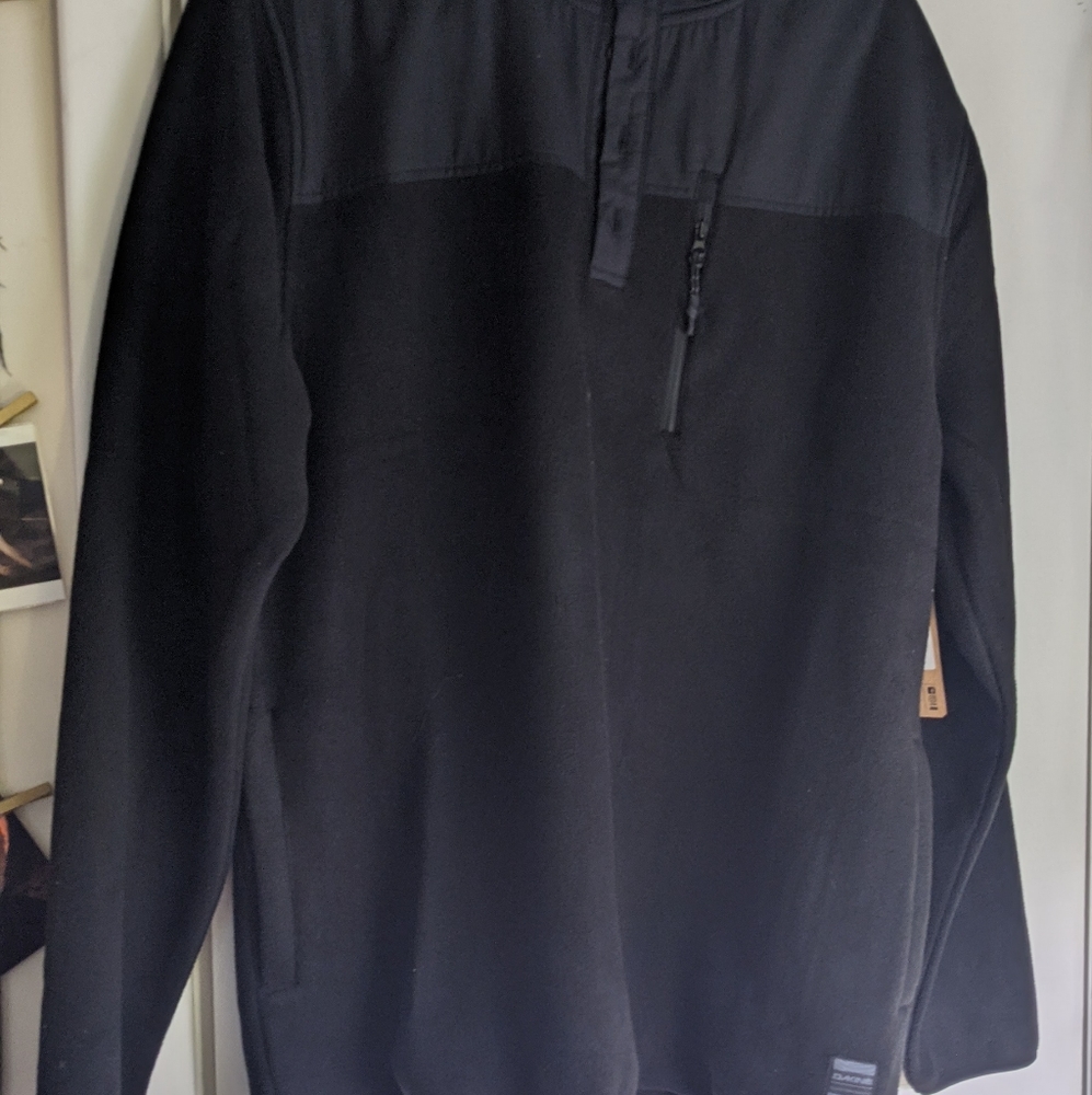 Dakine pullover